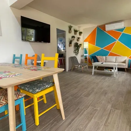 Casita Esta Aqui